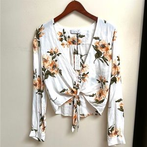 NWT Flynn Skye Floral Top